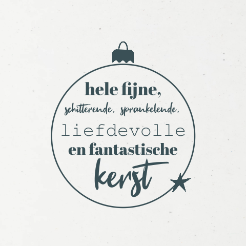 Duurzame zakelijke kerstkaart met kerstbal en tekst