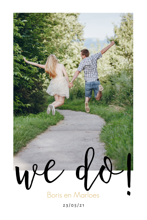 Hippe foto trouwkaart met we do!