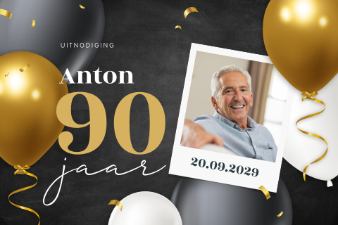 Verjaardagsuitnodiging 90 jaar met gouden ballonnen en foto