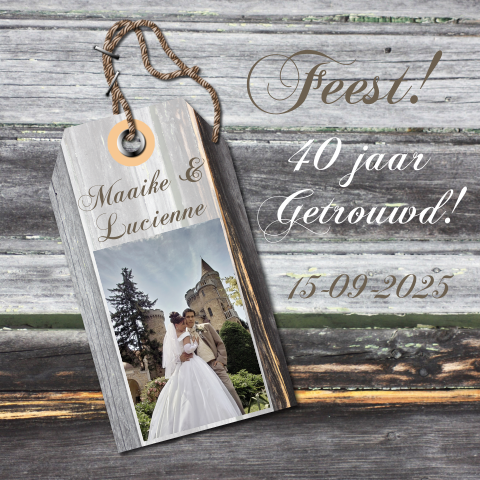 Stoere uitnodiging 50 jaar getrouwd met hout-look