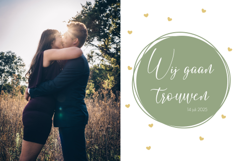 Lieve trouwkaart met foto en goudlook hartjes