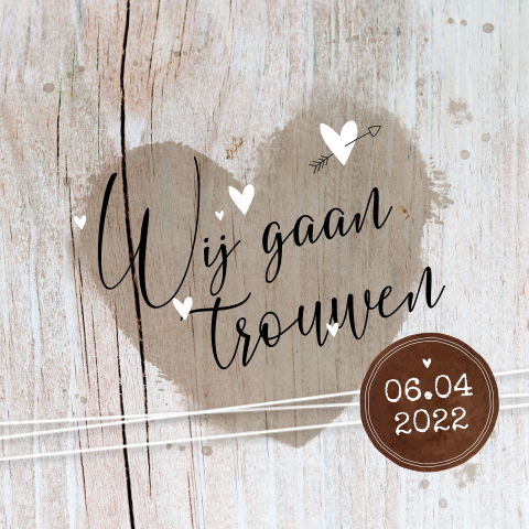 Stoere trouwkaart met hart op hout