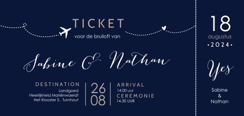 Trouwkaart in donkerblauw in de stijl van een vliegticket