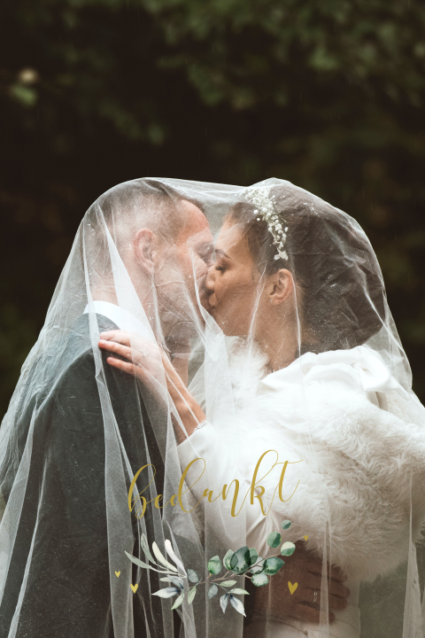 Stijlvolle bedankkaart met foto, goudfolie hartjes en takjes