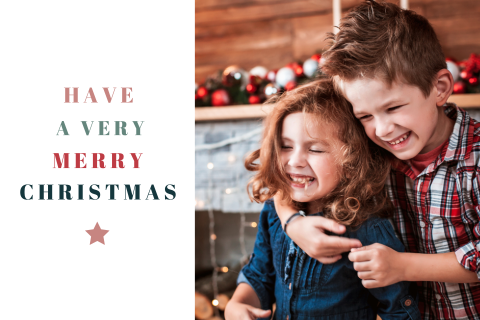 Hippe kerstkaart met foto, gekleurde tekst en ronde hoeken
