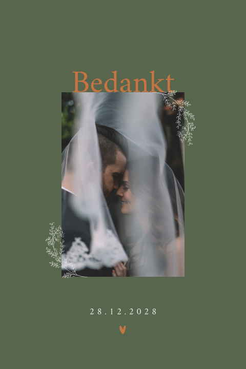 Donkergroene bedankkaart met foto en takjes