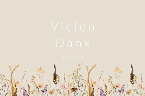 Dankeskarte zur Hochzeit mit Wildblumenprint auf beigem Hintergrund
