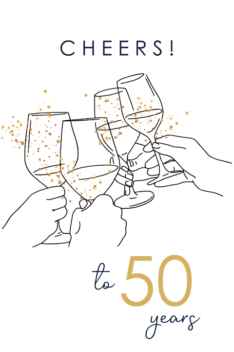 Einladungskarte zum 50. Geburtstag mit Weingläsern und Goldspritzern