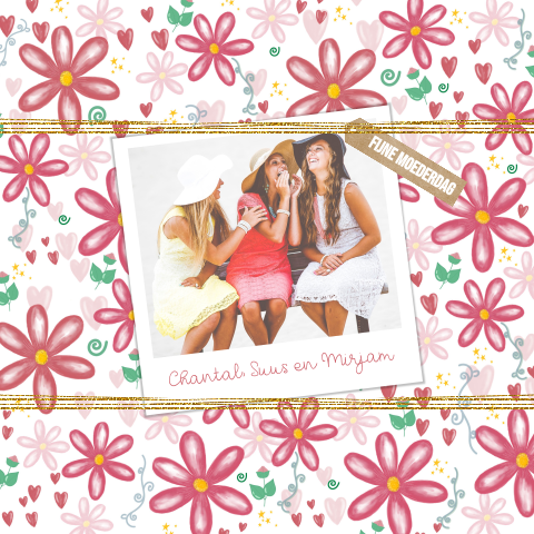 Fleurige moederdagkaart met eigen foto op een bloemen patroon