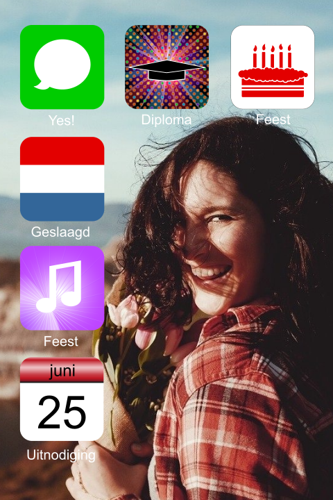 Uitnodiging geslaagd feest foto met app iconen