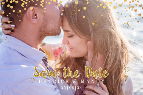 Save the date foto kaart met goudkleurige hartjes