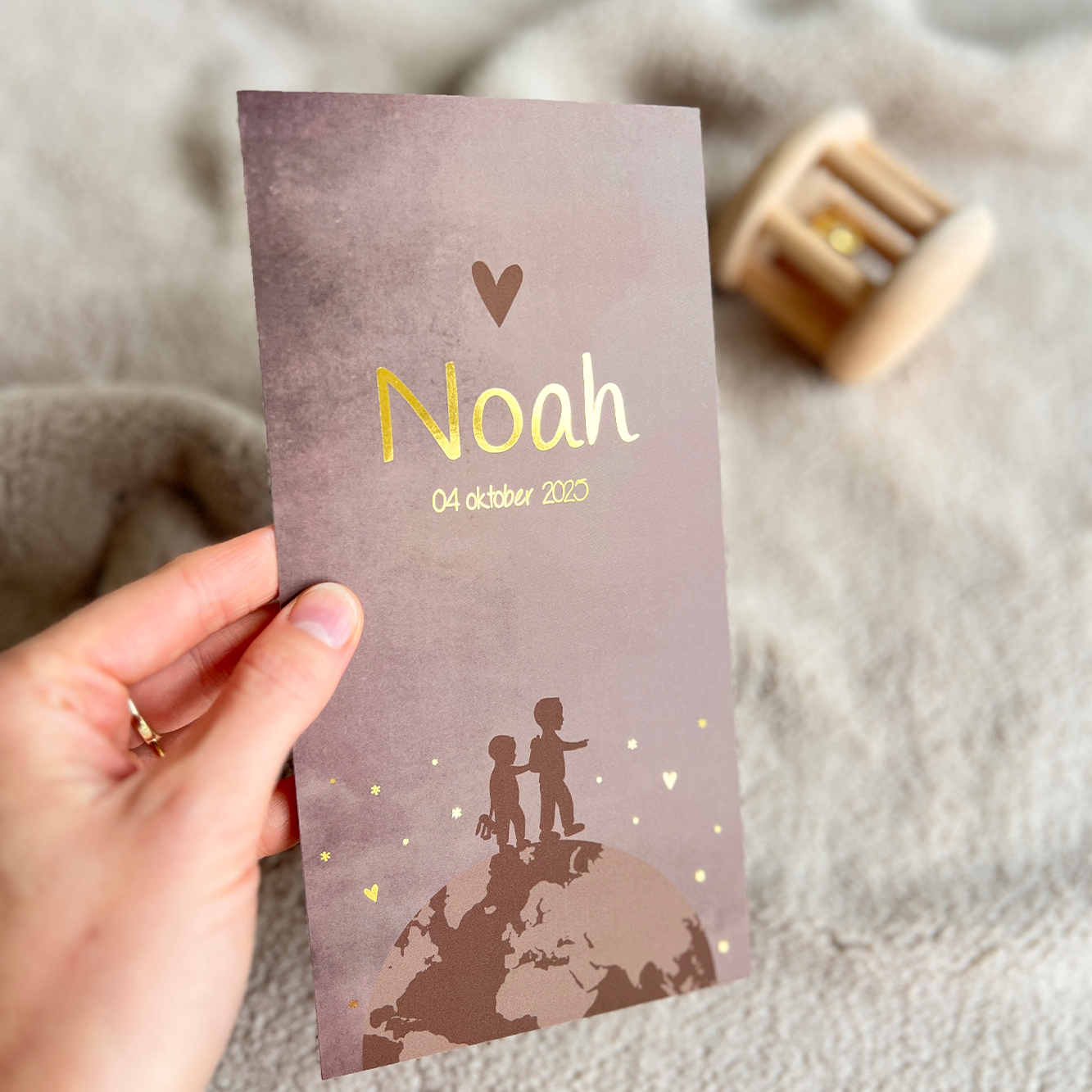 Geboortekaartje Wereldbol Reizen Silhouetten Bruin