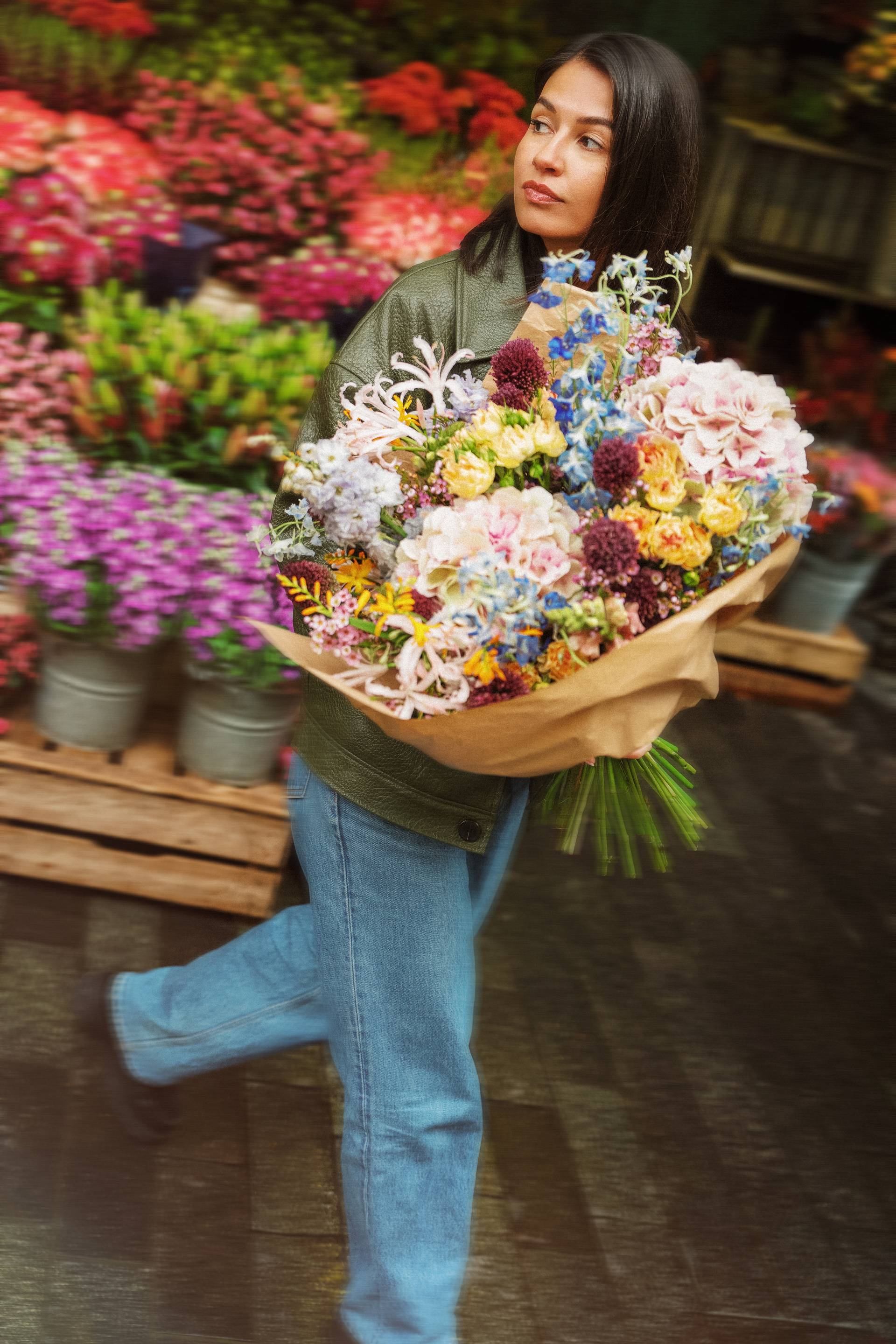 Ingepakt boeket met bloemen
