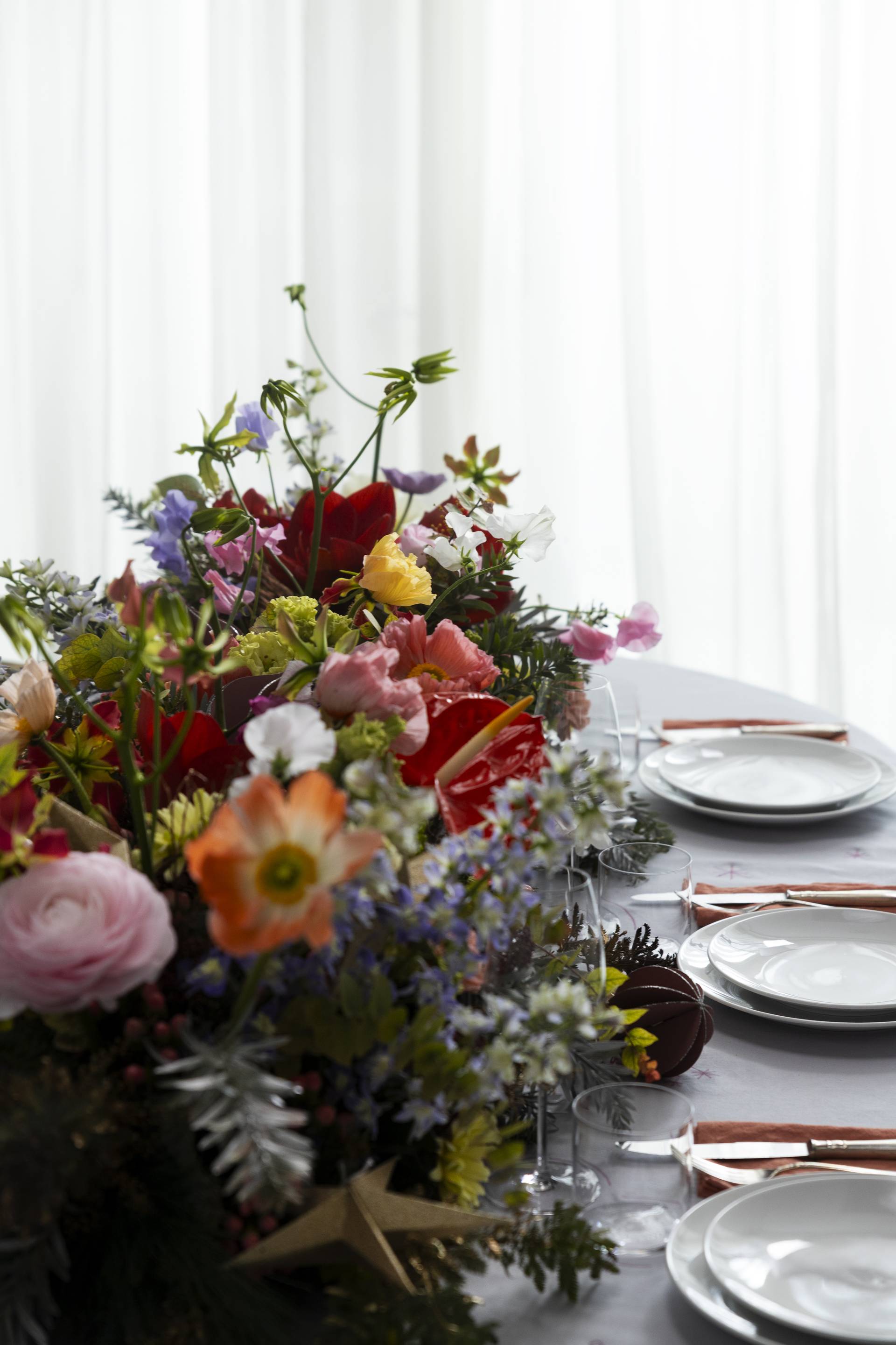 diy kerststuk maken als tafelloper