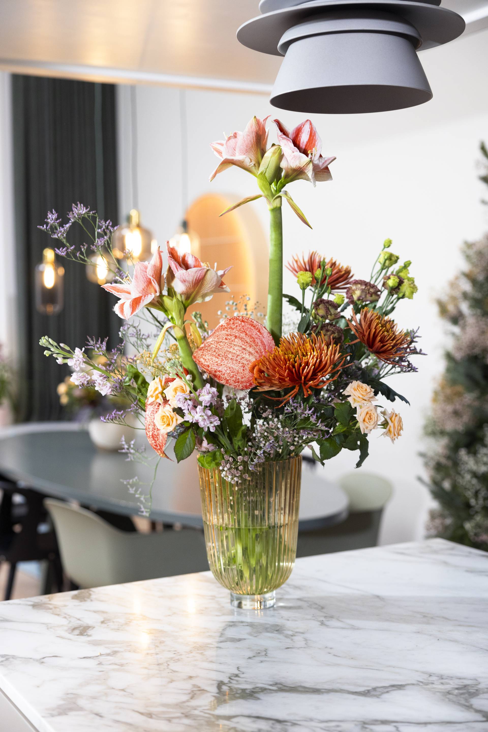 Limonium - Amaryllis - chrysanthemum - Lisianthus - Gypsophila - Ranunculus asiaticus - Papaver - Rosa (Polyantha Grp)