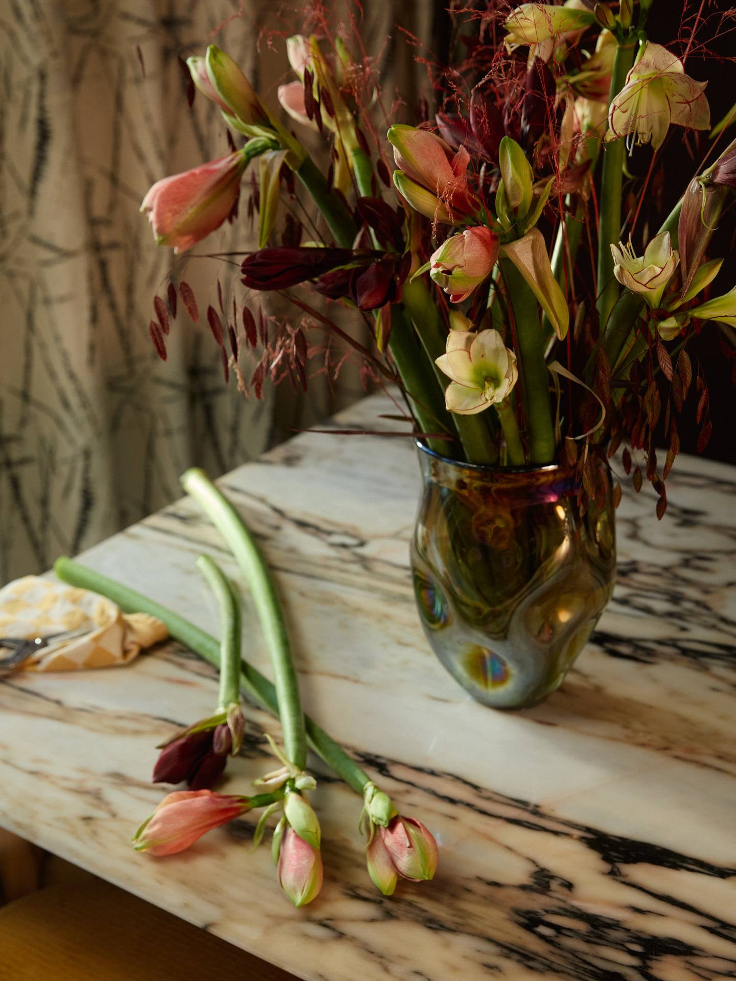 Mono_Amaryllis_bouquet_PFF1324-2