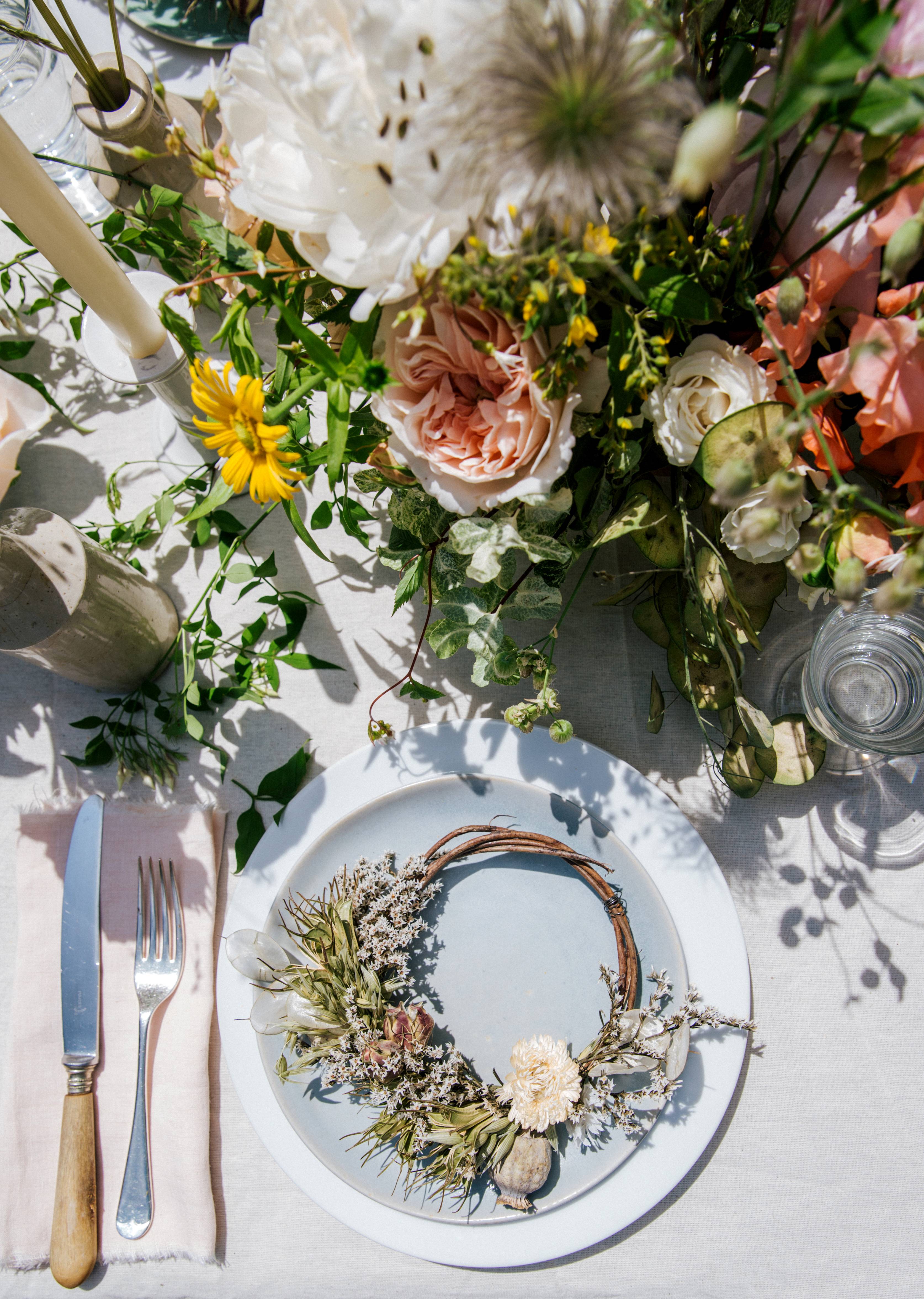 Zomertafel met bloemen