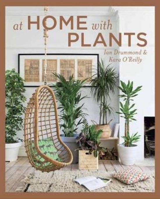 Boek: At home with plants