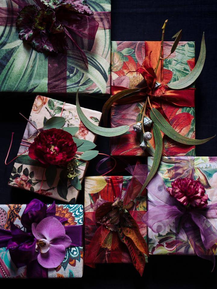 kerscadeau met bloemen