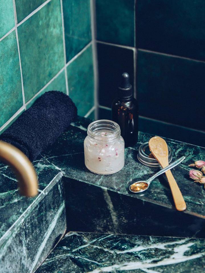 online_rose_scrub_l7a7566.width-1920.original